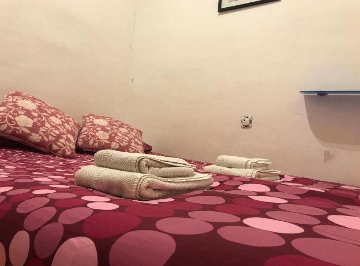 Rustic 2 Bedroom Apartment Poble Sec บาร์เซโลนา ภายนอก รูปภาพ